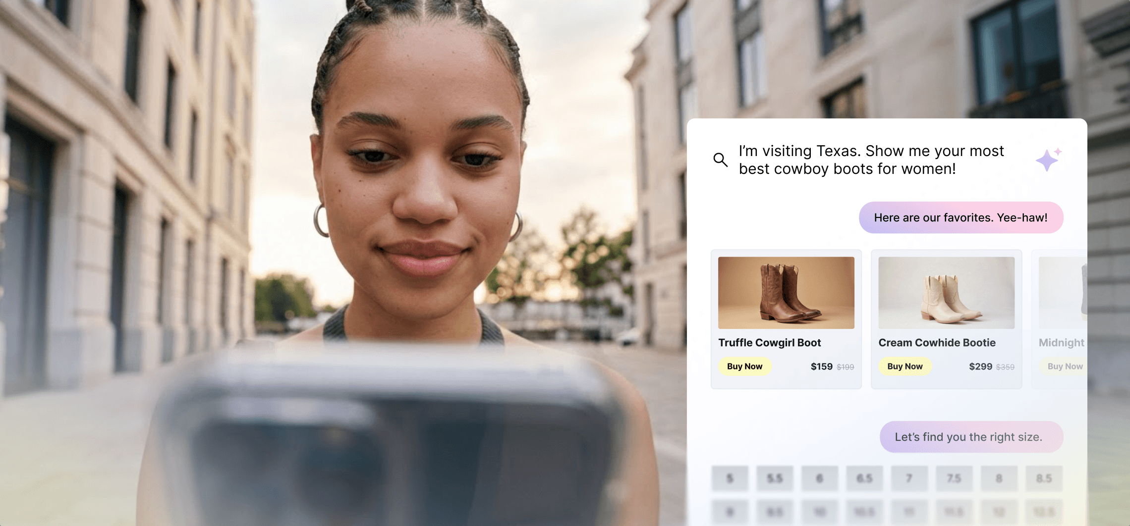 Kvinne som holder smarttelefon som viser anbefalinger fra AI-shoppingassistent for cowboystøvler for kvinner.